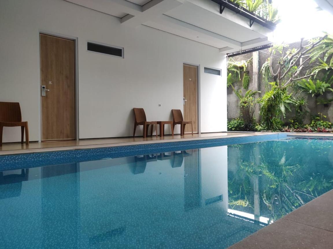 Rion Hostel 보고르 외부 사진